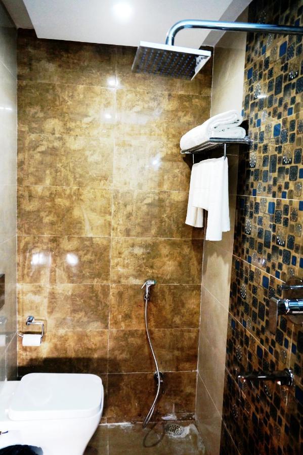 Hotel Shivoy Grand Varanasi Exterior photo