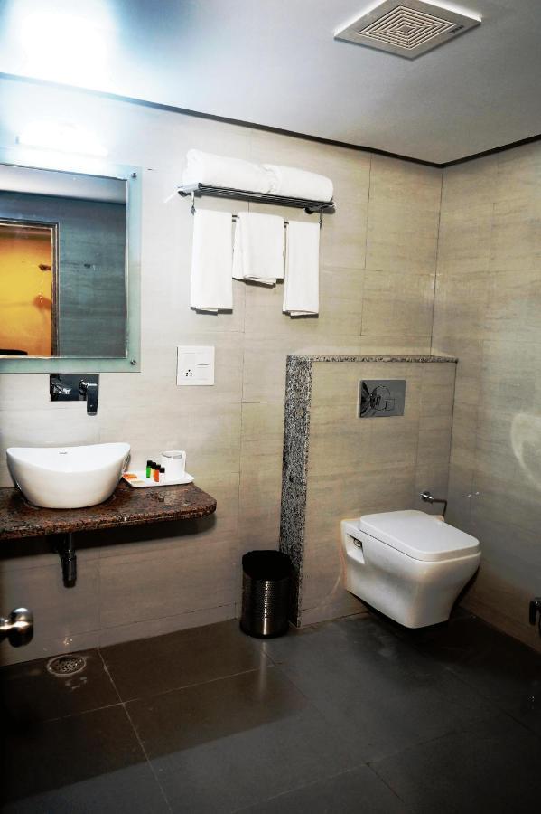 Hotel Shivoy Grand Varanasi Exterior photo