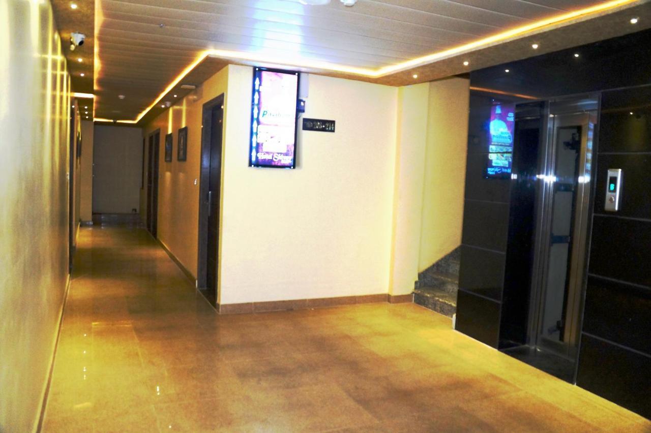 Hotel Shivoy Grand Varanasi Exterior photo