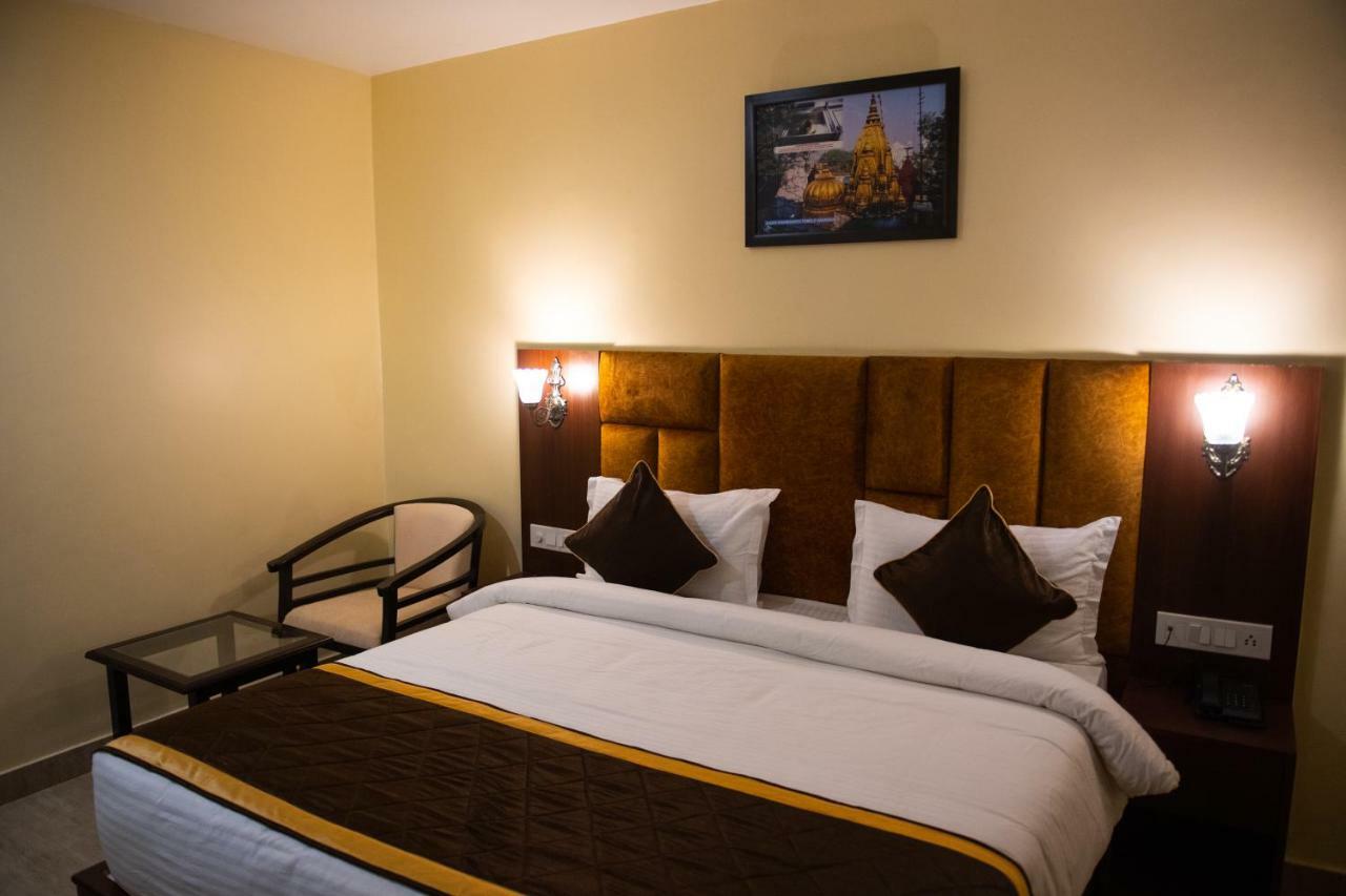 Hotel Shivoy Grand Varanasi Exterior photo